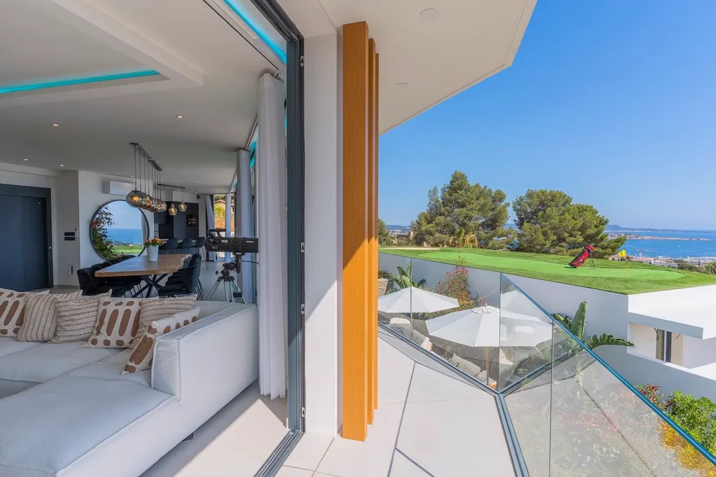 Villa Haute - Domaine de 3 villas - Bandol (83)