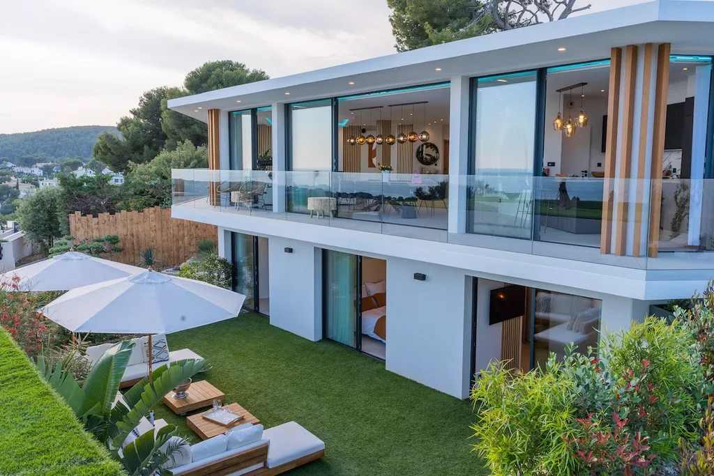 Villa Haute - Domaine de 3 villas - Bandol (83)