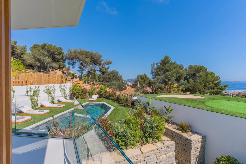 Villa Haute - Domaine de 3 villas - Bandol (83)