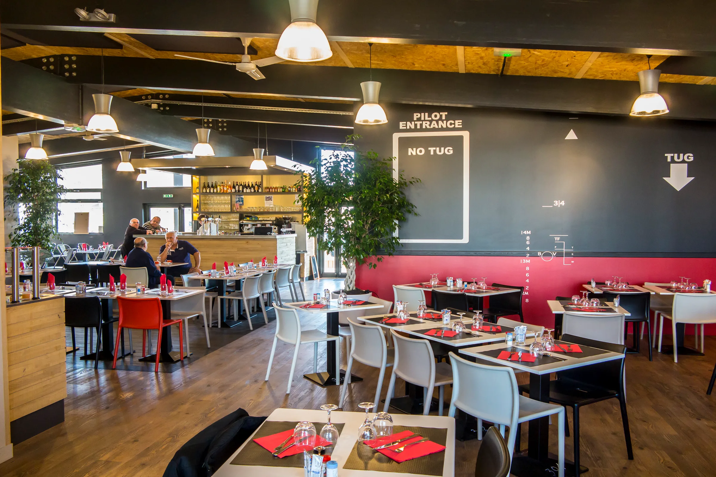 Restaurant Hangar 27 - La Rochelle (17)