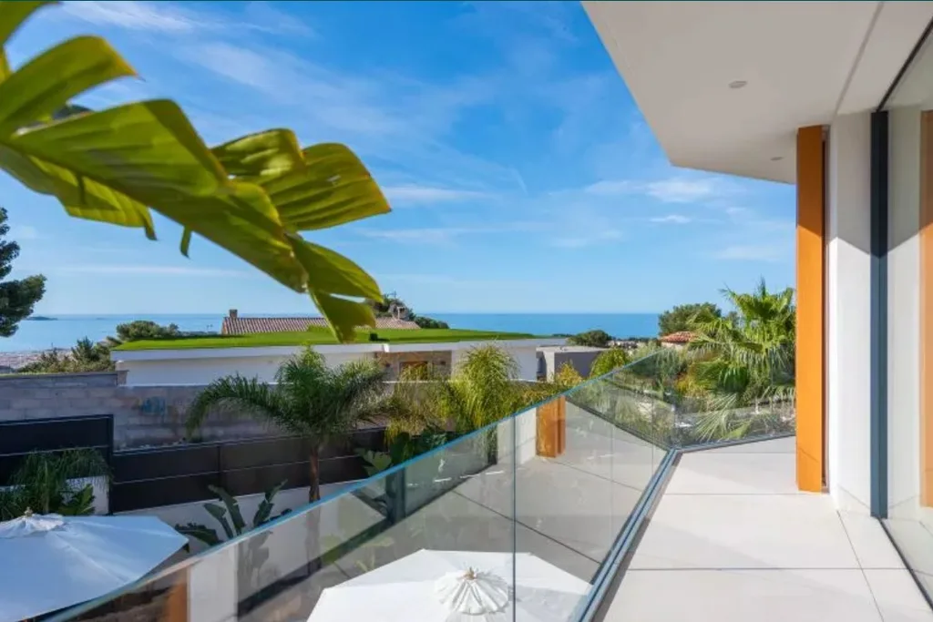 Villa Basse - Domaine de 3 villas - Bandol (83)